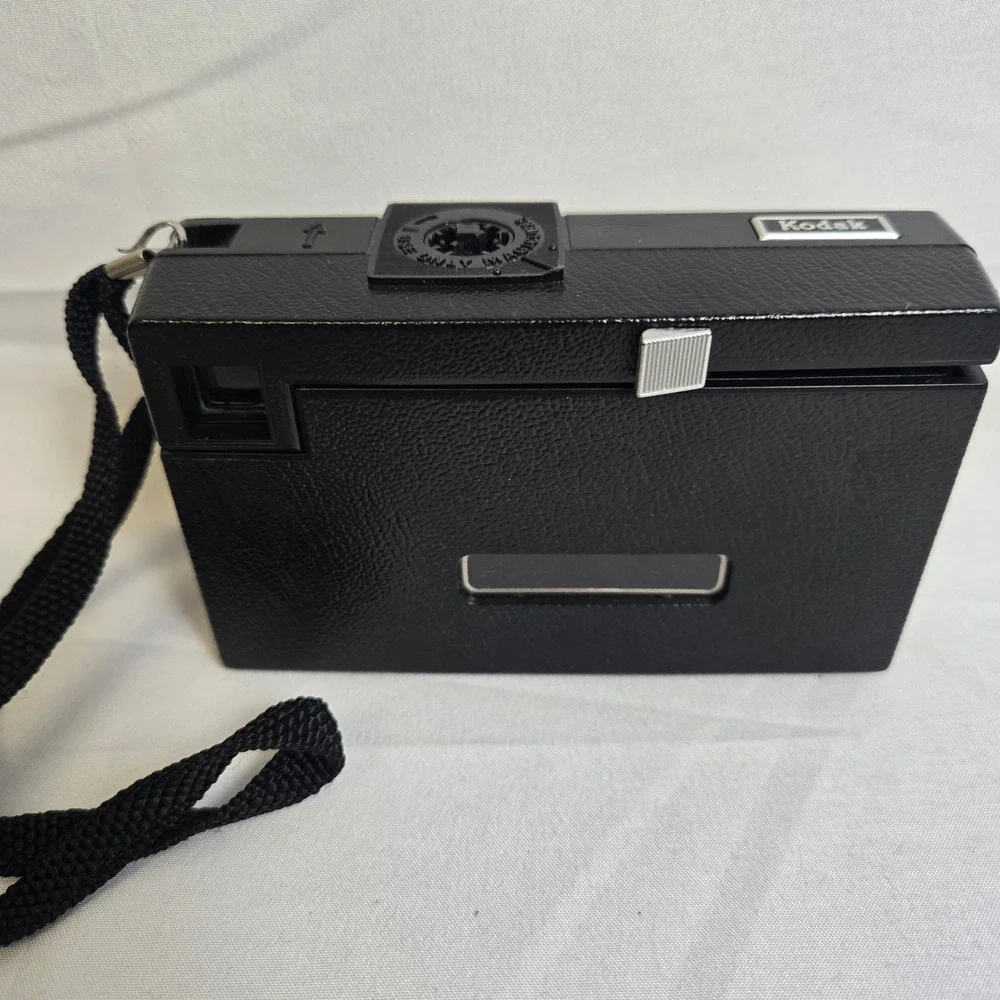Kodak Instamatic X-15 Color Outfit Camera, Vtg 70s/80s,‎ Untested
